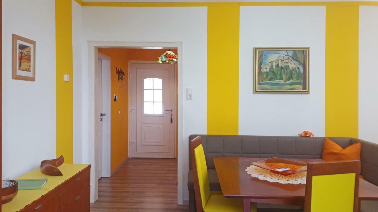 Ferienhaus Am Traumpfad Hatzenport Exteriör bild